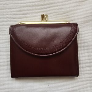 Buxton Burgundy Clasp Wallet Coin Pursr